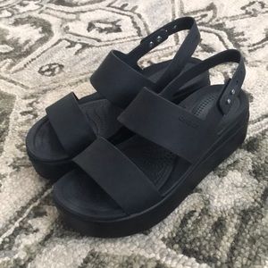 Crocs Brooklyn Low Wedge